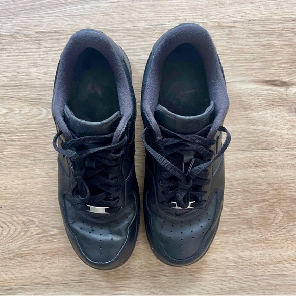 Nike Air Force 1 “Supreme” Black size 10.5 used with box 📦 - Picture 3 of 6